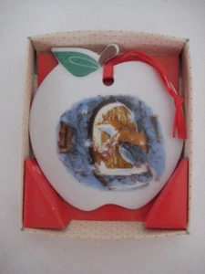 BRAMBLY HEDGE ENESCO PORCELAIN HANGING APPLE CHRISTMAS TREE DECORATION ORNAMENT - Picture 1 of 11