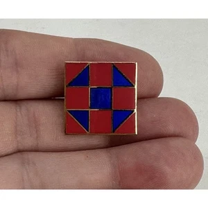 Vintage Anstecknadel Hausierer Quilt quadratische Anstecknadel Brosche - Bild 1 von 2