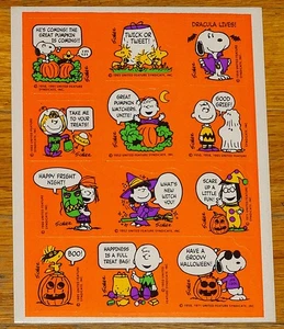VINTAGE HALLMARK PEANUTS~CHARLIE BROWN~SNOOPY~GREAT PUMPKIN HALLOWEEN STICKERS - Picture 1 of 1
