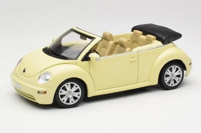 VW24108 Volkswagen Beetle Cabriolet Yellow Gate 1:18 - Image 1 of 4