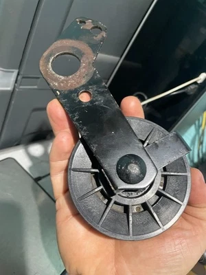 FC2 PO15538LT (960120068-06)  Poulan Lawn Tractor IDLER PULLEY &  CRANK  BRACKET - Image 1 of 4