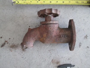 Cast Iron Water Well Hand Pump Windmill Pump Spout - Picture 1 of 2