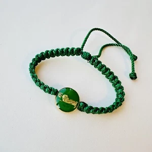 Pulsera Verde Virgen De Guadalupe Y San Judas Tejida A Mano En Macramé Redonda - Imagen 1 de 4