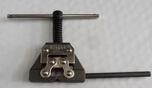 Motorcycle Chain Breaker Link Splitter Remover Tool for 415 420 428 520 525 530 - Picture 1 of 3
