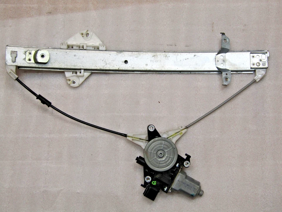 Regulador de ventana lateral trasera izquierda Subaru Outback 2010-2014 61042AJ01A OEM Foto 1 de 4