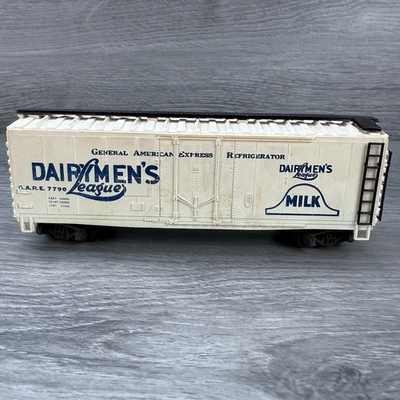 HO Scale ROCO Fridge Reefer Plug Door Box Car Dairymen's League GARE 7790 Train - Image 1 of 4