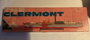 Modelo de barco Clermont de colección de Ideal Toy Corporation 3718-198 - Imagen 1 de 7