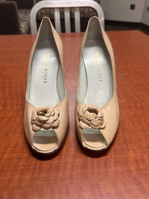 Zapatos de tacón Bruno Magli Bologna tostado punta abierta para mujer 8,5 Hecho en Italia Foto 1 de 4