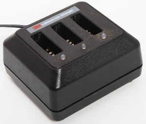 3M Lithium Ion Battery Charger For XT-1 C1060 Drive Thru Intercom Headset C933AA - Picture 1 of 12