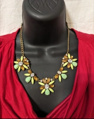 J CREW Vintage Resin & Yellow Green Crystal Gemstone Bib Statement Necklace - Изображение 1 из 3