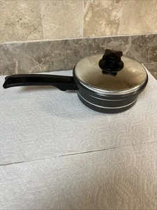 Sartén y tapa vintage West Bend Miracle Maid 6,75" 1 Qt para salsa - Imagen 1 de 11