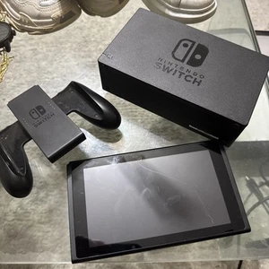 Nintendo Switch Console HAC-001 Blue Yellow JoyCons dock Complete In Box Cib - Picture 1 of 12