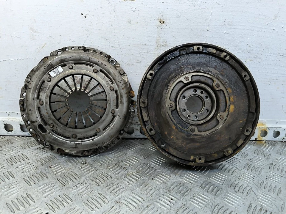 Ford Transit Connect 1.5 diésel 2018-2023 volante doble masa Foto 1 de 4