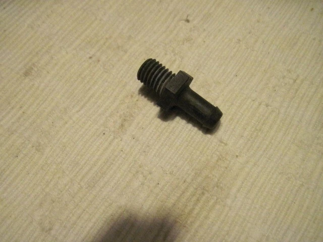 Porsche 924 / 944 / 968 Radiator Fitting For Overflow Hose - Image 1 of 1