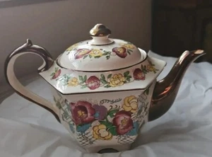 Vintage Sadler Made in England Large Hexagon Shaped Floral Teapot w Lid - Picture 1 of 11