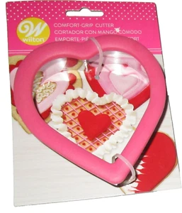 WILTON VALENTINE'S DAY~ COMFORT GRIP COOKIE CUTTER ~ PINK HEART~ 4.25" X 4.50" - Picture 1 of 1