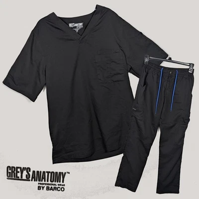Blusa Médica Profesional Barco Greys Anatomy en Negro Cuello en V y Pantalones Para Hombres Pequeños Foto 1 de 4