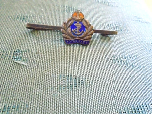 WW11 VINTAGE ( KINGS CROWN ) ROYAL NAVY - SILVER & ENAMEL SWEETHEART PIN BADGE - Picture 1 of 2