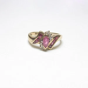 Estate 10K Yellow Gold 0.25 Ct Natural Marquise Rose Red Ruby And Diamond Ring - Picture 1 of 4