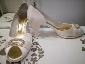 Scarpe da sposa bianche N.41 tacco 6 cm nuove - Foto 1 di 1