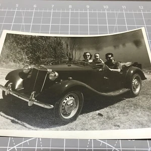 Car Roadster family child couple 50's Photograph - Picture 1 of 6