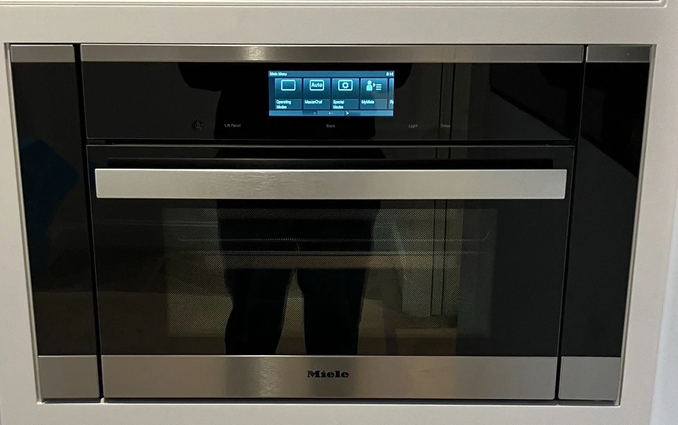 Miele 蒸汽烤箱 PureLine24 英寸 Combi-Steam 烤箱DGC 6800-1 XL — 第 1/1 张图片