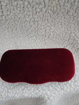 Gucci Large Red Velvet Hard Clamshell Eyeglasses Sunglasses Case, Cloth New - Image 1 of 4