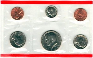 1776 - 1976 United States Bicentennial Silver US Mint Set Red Envelope! #I3096 - Picture 1 of 5