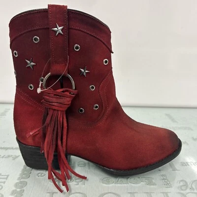 Botines rojos Circle G By Corral con flecos y tachuelas punta redonda, para mujer talla 7, usados. Foto 1 de 4