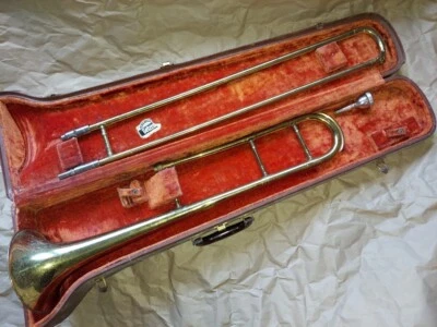 Antique 50 Deluxe Getzen Trombone, Good Condition, with case & mouthpiece - Image 1 of 4