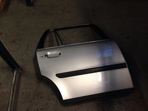 VOLVO XC90 2004 O/S/R TÜRVERKLEIDUNG FAHRERSEITE HINTEN RECHTS SILBER - Bild 1 von 5