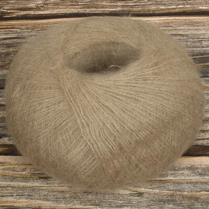 Silk Mohair Italian Fluffy (Dyed Beige) 50g 400m Wool Knitting Lace 2 ply - Imagen 1 de 2