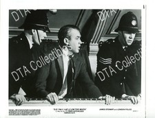 THE MAN WHO KNEW TOO MUCH-1983-8 X 10-STILL-FN-THRILLER-JIMMY STEWART-HITCH FN