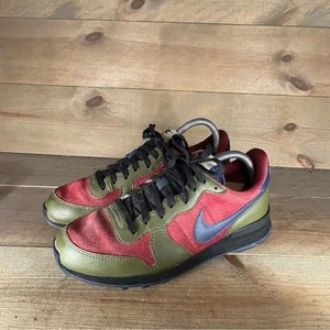 nike internationalist womens size 7.5 shoes red green athletic running sneakers - Picture 1 of 8