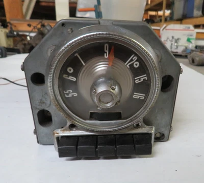 1955 55 Ford Crown Victoria Fairlane Customline Radio AM Pushbutton ~ FoMoCo - Image 1 of 4