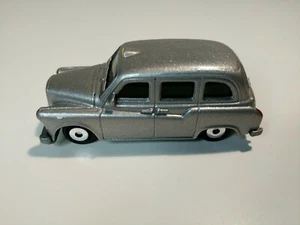 LONDON TAXI    (gray )  1/63 DIE-CAST  MATCHBOX - Picture 1 of 6