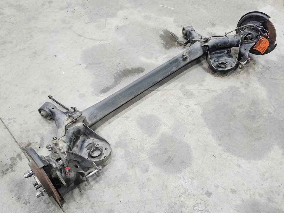 Toyota Prius 2012-2015 conjunto de eje de viga cargada genuino OEM 4210112171 Foto 1 de 4