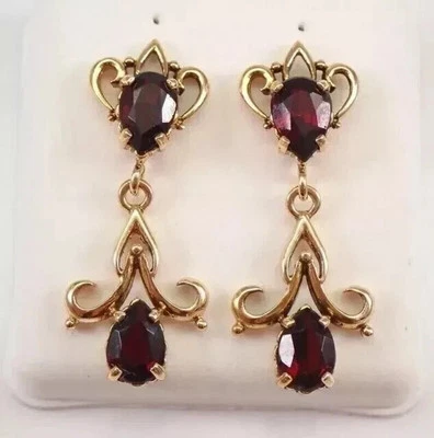 Pendiente colgante/gota corte pera de 3 quilates granate creado en laboratorio chapado en oro amarillo de 14 quilates Foto 1 de 4