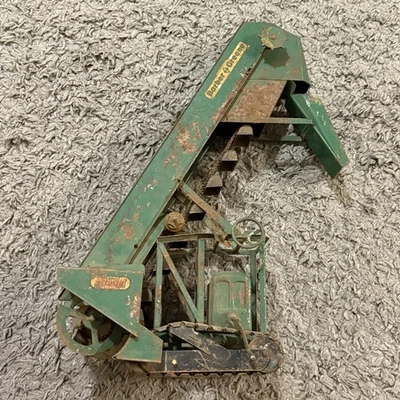 Doepke Model Toys, Barber Greene, Bucket Loader, Pressed Steel SOLD AS IS - Image 1 of 4