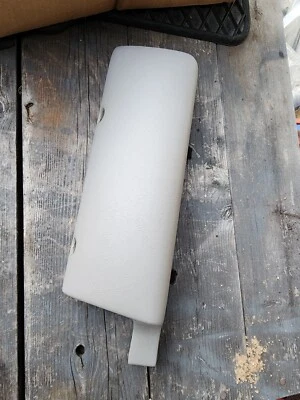 Reposabrazos panel puerta furgoneta safari NOS GM 15023231 Foto 1 de 4