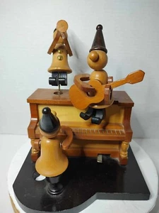 Vintage Sankyo Karakuri Doll Wood Music Box Musicians on Piano The Entertainer - Picture 1 of 9