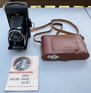 Kodak Vigilant Junior Six-20 Camera with Case & Manual Kodet Lens Dak Shutter - Picture 1 of 10
