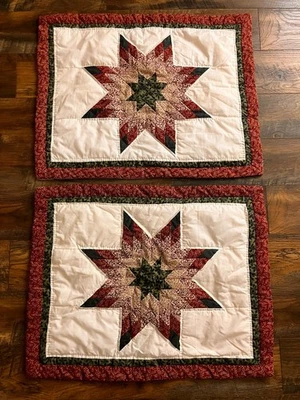 Par de fundas de almohada acolchadas estándar estrella roja verde Foto 1 de 4