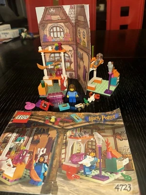 LEGO Harry Potter Set 4723 - Diagon Alley Shops; 100% completo con manual Foto 1 de 4