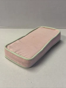Little Tikes My Size Barbie Dollhouse Pink Cushion for Blue Couch - Picture 1 of 12