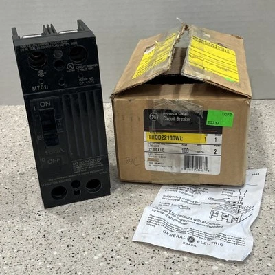 Disyuntor GE THQD22100WL 2P 100 Amp 240VAC con tacos, caja abierta nueva Foto 1 de 4