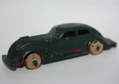 Molde de aguanieve para coche de juguete Lincoln White Metal Works de preguerra Chrysler Airflow años 30 Foto 1 de 4