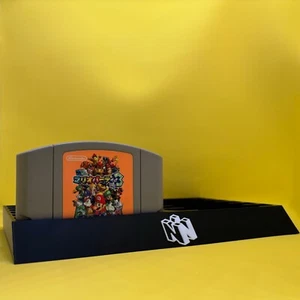 Nintendo 64 N64 12 Cartridge Game Display Black and White Stand Accessory - Afbeelding 1 van 10