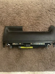 Driverside Knee Fits Bmw Z4 03-08 Oem - Picture 1 of 3