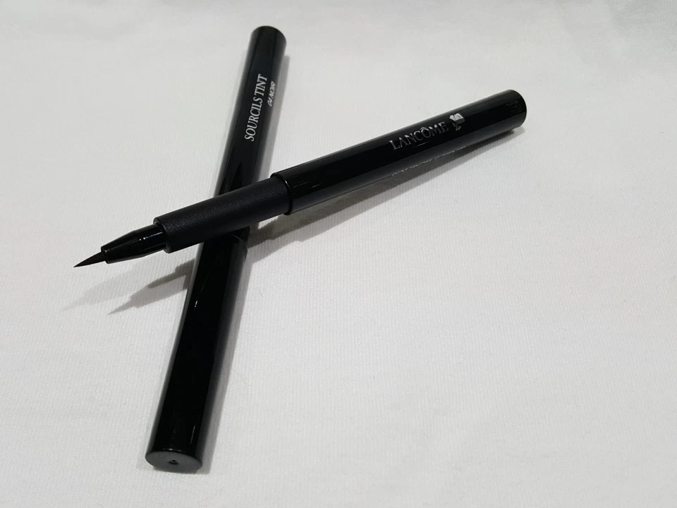 Bolígrafo para cejas Lancome Sourcils Tint 04 Noir 0,037 OZ  Foto 1 de 1